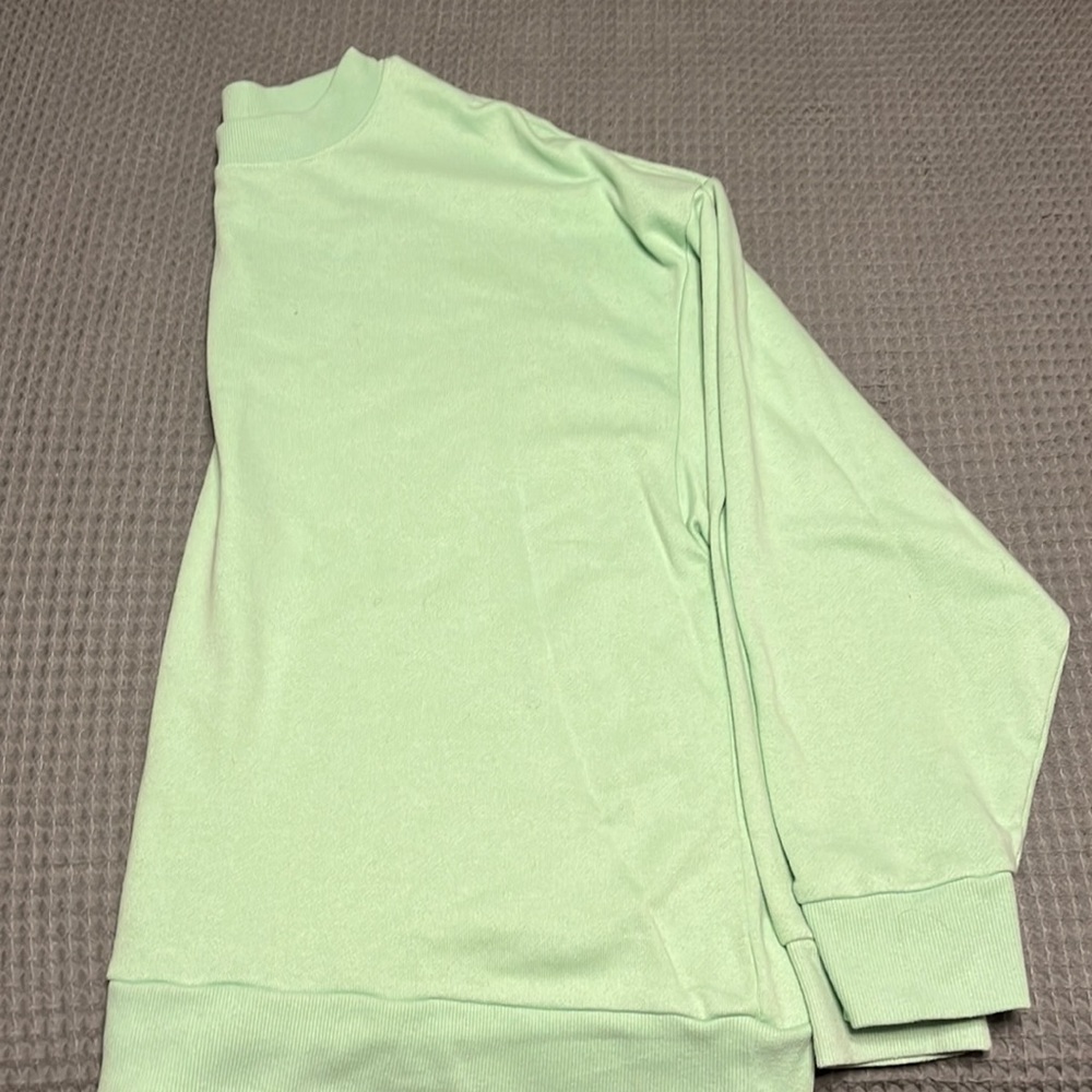 Colsie size large mint green sweatshirt